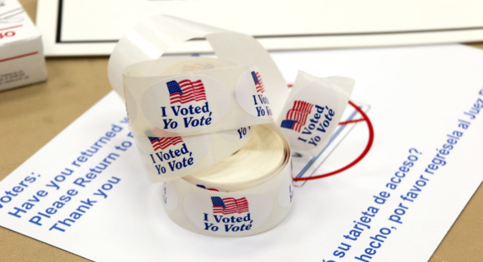 A roll of I Voted, Yo Vote stickers